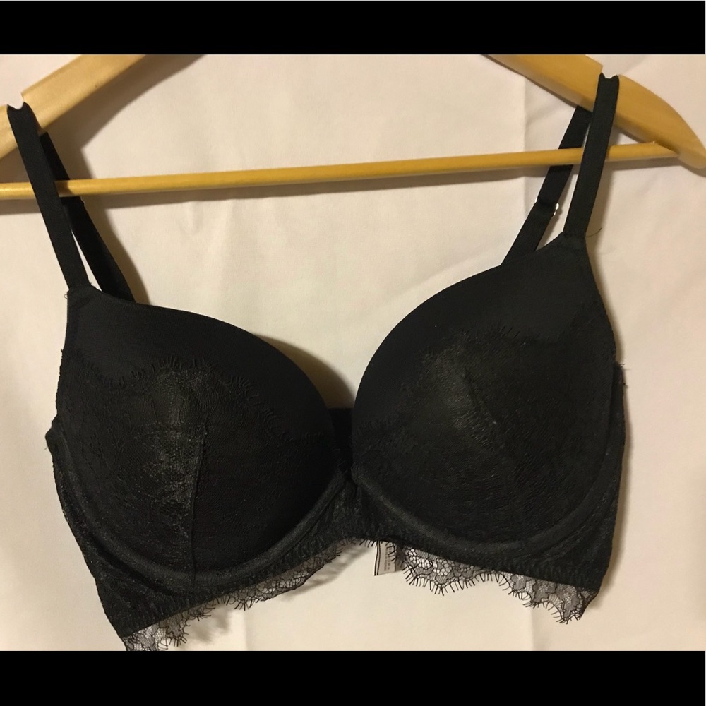 Victoria’s Secret “Dream Angels Push-up Bra”